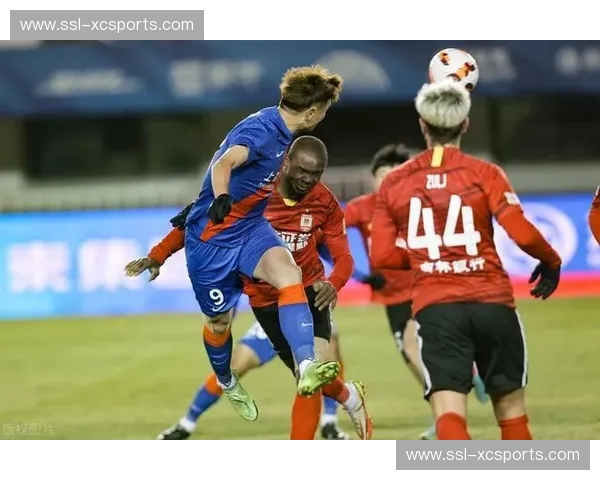 空中技巧项目格局生变 中国队与白俄罗斯队动作难度比拼激烈